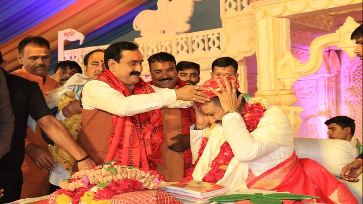 महाकालेश्वर के दर्शन किये गृह मंत्री डॉ. मिश्रा ने